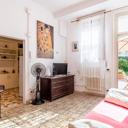Il Nido Della Bounganville - Cozy With Patio! * Castiglioncello